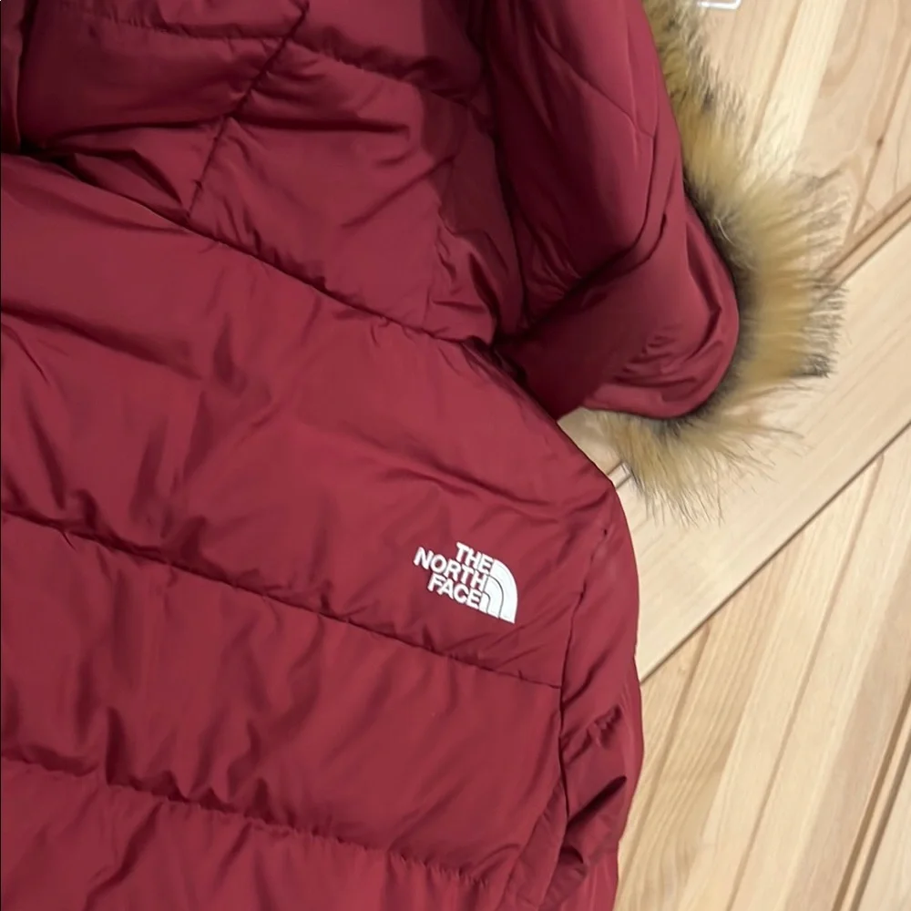 The North Face Burgundy Puffer Jacket - Picture 14 of 16
